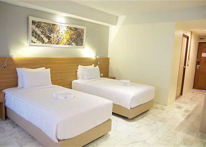Jolly & Thapra Hotel