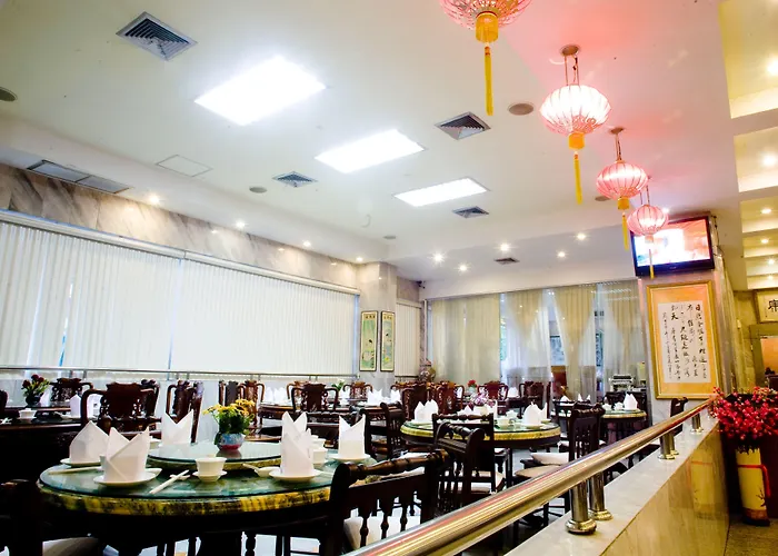Jolly & Thapra Hotel Bangkok